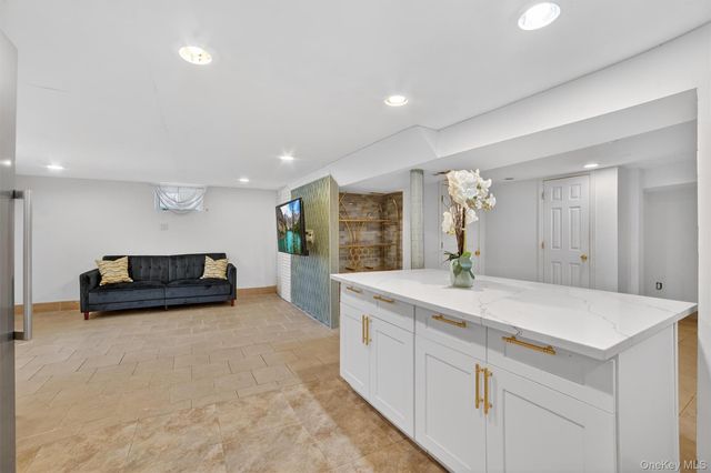 135 Midland Terrace, Yonkers, NY 10704