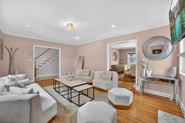 135 Midland Terrace, Yonkers, NY 10704