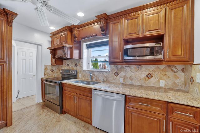 135 Midland Terrace, Yonkers, NY 10704