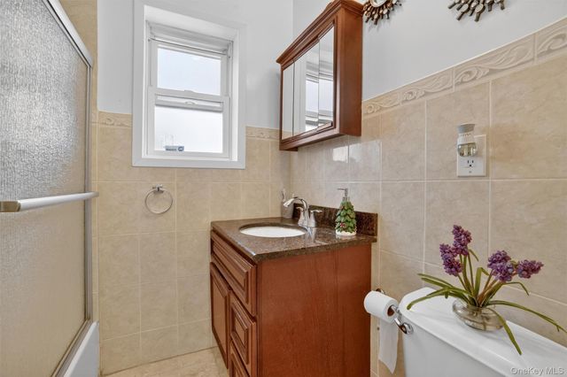 135 Midland Terrace, Yonkers, NY 10704