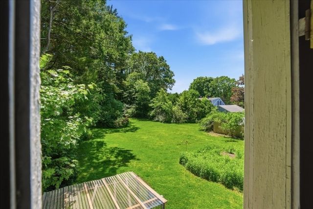 364 North Ave, Rockland, MA 02370
