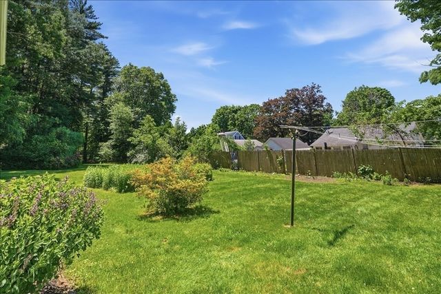 364 North Ave, Rockland, MA 02370