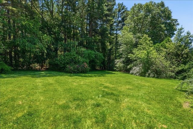 364 North Ave, Rockland, MA 02370