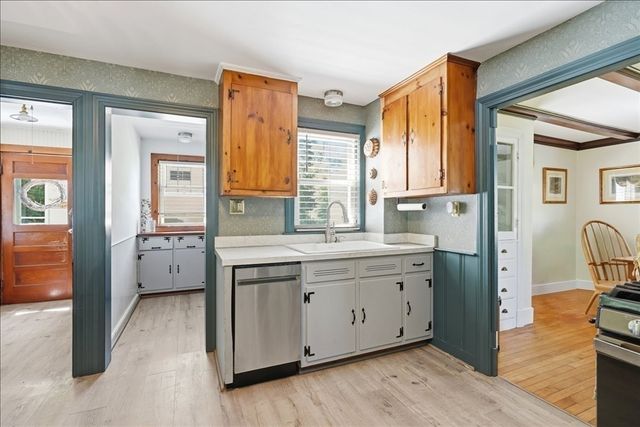 364 North Ave, Rockland, MA 02370