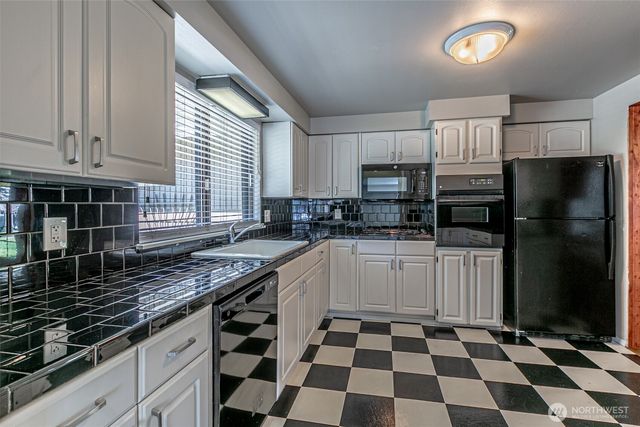2524 70th Avenue SW, Tumwater, WA 98512
