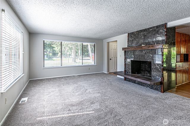 2524 70th Avenue SW, Tumwater, WA 98512