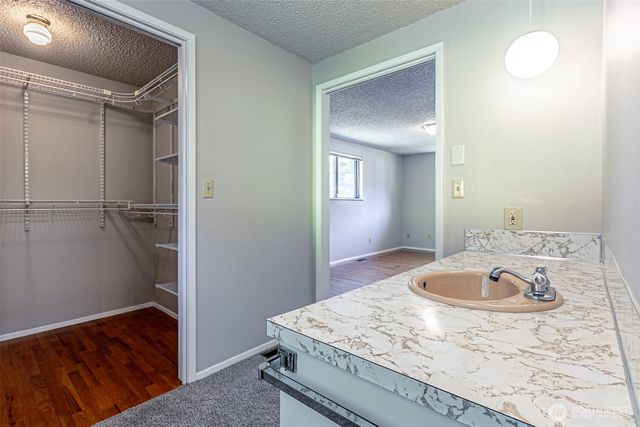 2524 70th Avenue SW, Tumwater, WA 98512