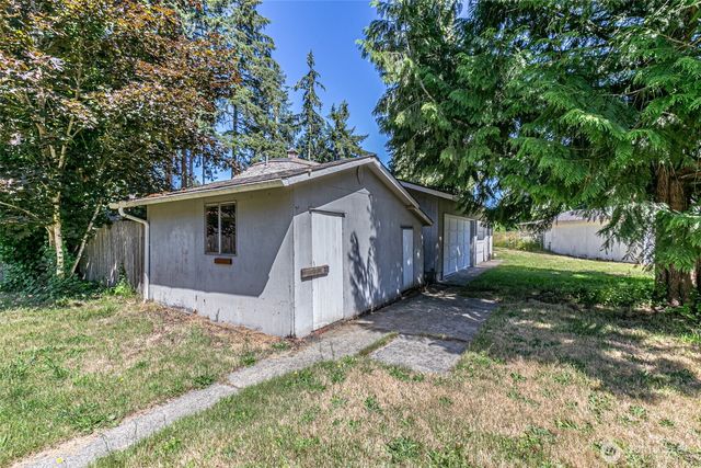 2524 70th Avenue SW, Tumwater, WA 98512