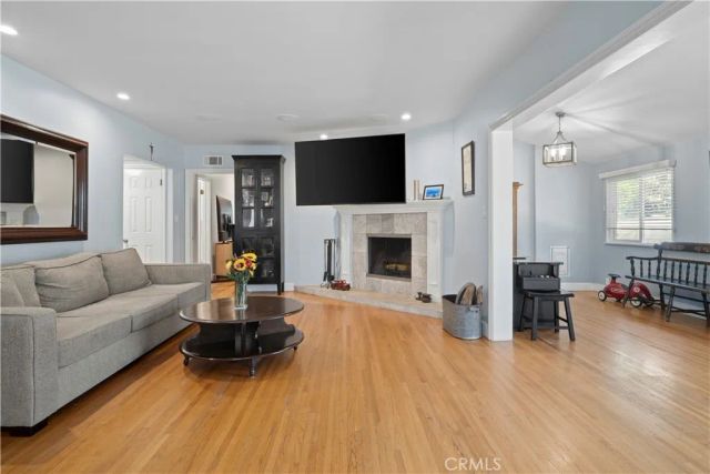 609 E Bennett Avenue, Glendora, CA 91741