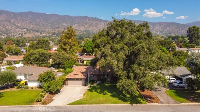 609 E Bennett Avenue, Glendora, CA 91741