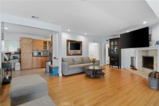 609 E Bennett Avenue, Glendora, CA 91741