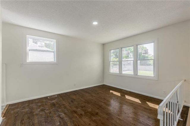 1511 Osage Trail, Independence, MO 64058