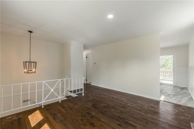 1511 Osage Trail, Independence, MO 64058