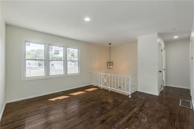 1511 Osage Trail, Independence, MO 64058