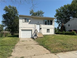 1511 Osage Trail, Independence, MO 64058