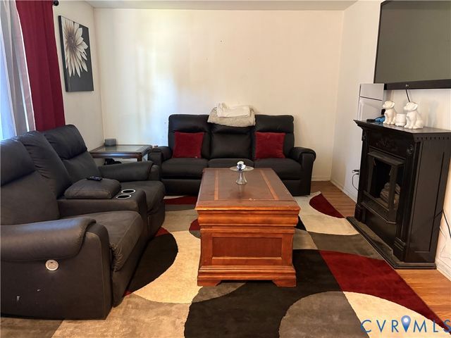 1614 Bexley Dr, Hopewell, VA 23860
