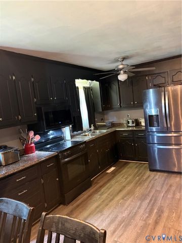 1614 Bexley Dr, Hopewell, VA 23860