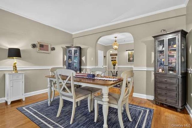 22 Hamilton Place H3, Garden City, NY 11530