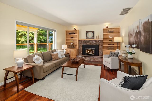 6731 244th Place NE, Redmond, WA 98053