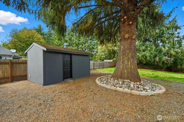 153 Green Acres Drive, Castle Rock, WA 98611