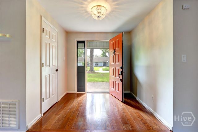 102 Phyllis Drive, Savannah, GA 31419
