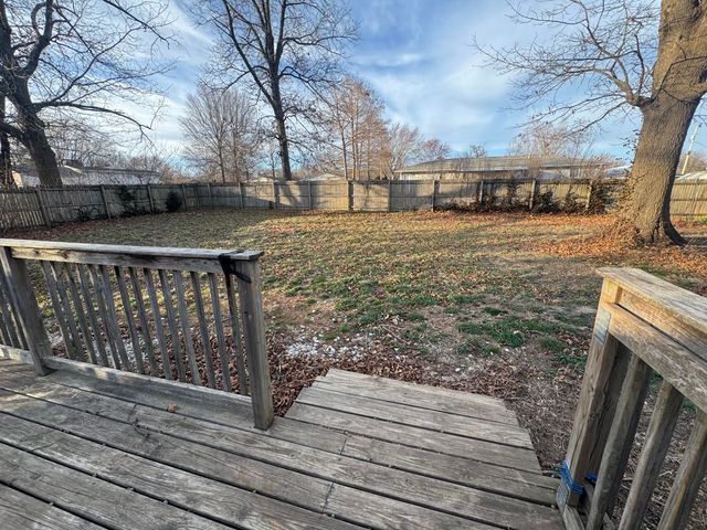 111 Maple Street, Exeter, MO 65647
