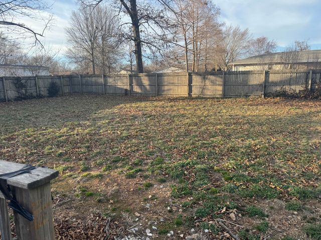 111 Maple Street, Exeter, MO 65647