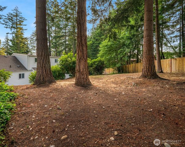 4301 72nd Avenue W, University Place, WA 98466