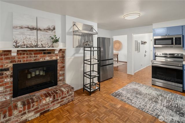 4301 72nd Avenue W, University Place, WA 98466