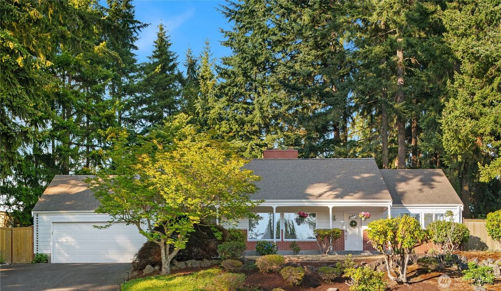 4301 72nd Avenue W, University Place, WA 98466