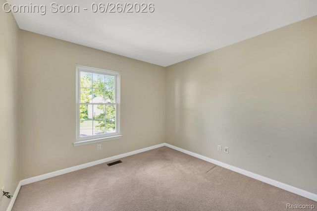 126 Eagle Ridge Road, Orion Charter Township, MI 48360
