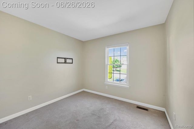 126 Eagle Ridge Road, Orion Charter Township, MI 48360