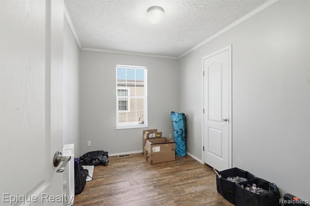 16031 Beech Daly Road, Taylor, MI 48180