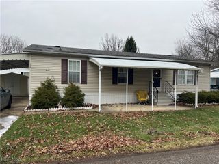 12 Maple, Olmsted Twp, OH 44138