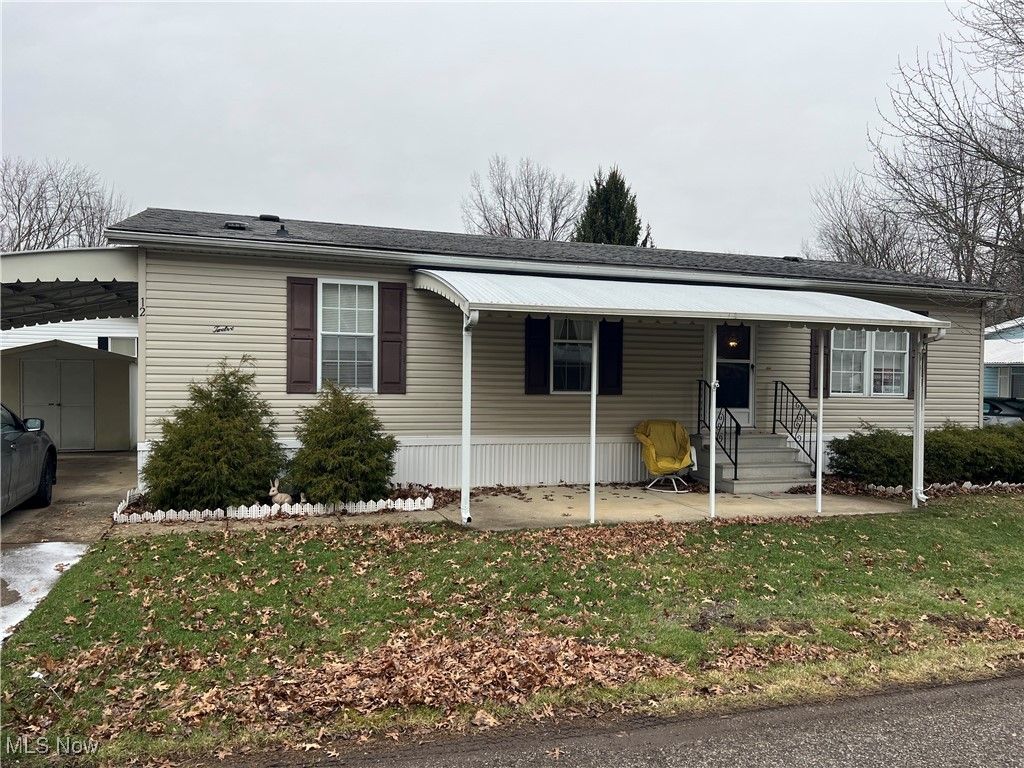 12 Maple, Olmsted Twp, OH 44138