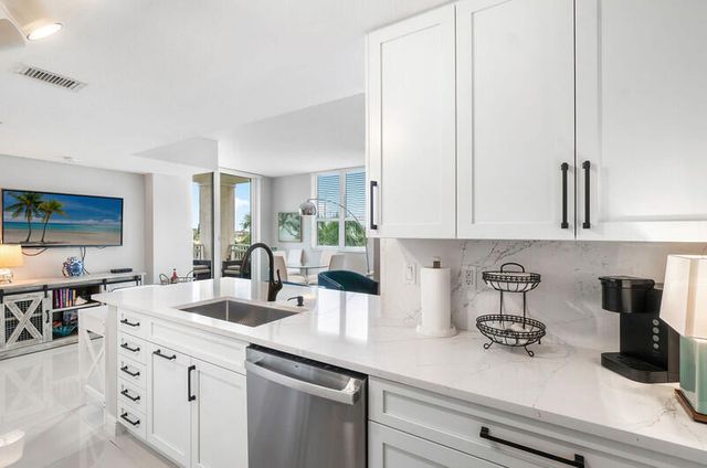 350 N FEDERAL Highway 405, Boynton Beach, FL 33435