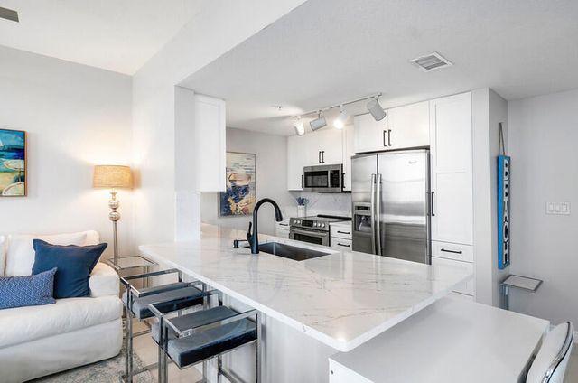 350 N FEDERAL Highway 405, Boynton Beach, FL 33435