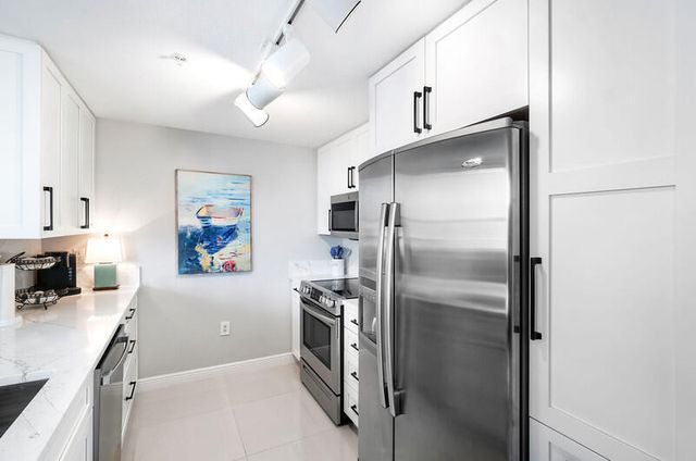 350 N FEDERAL Highway 405, Boynton Beach, FL 33435