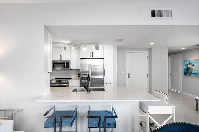 350 N FEDERAL Highway 405, Boynton Beach, FL 33435