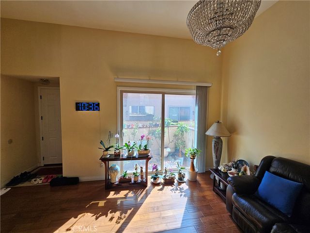 1711 Grismer Avenue 52, Burbank, CA 91504