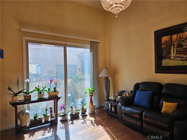 1711 Grismer Avenue 52, Burbank, CA 91504