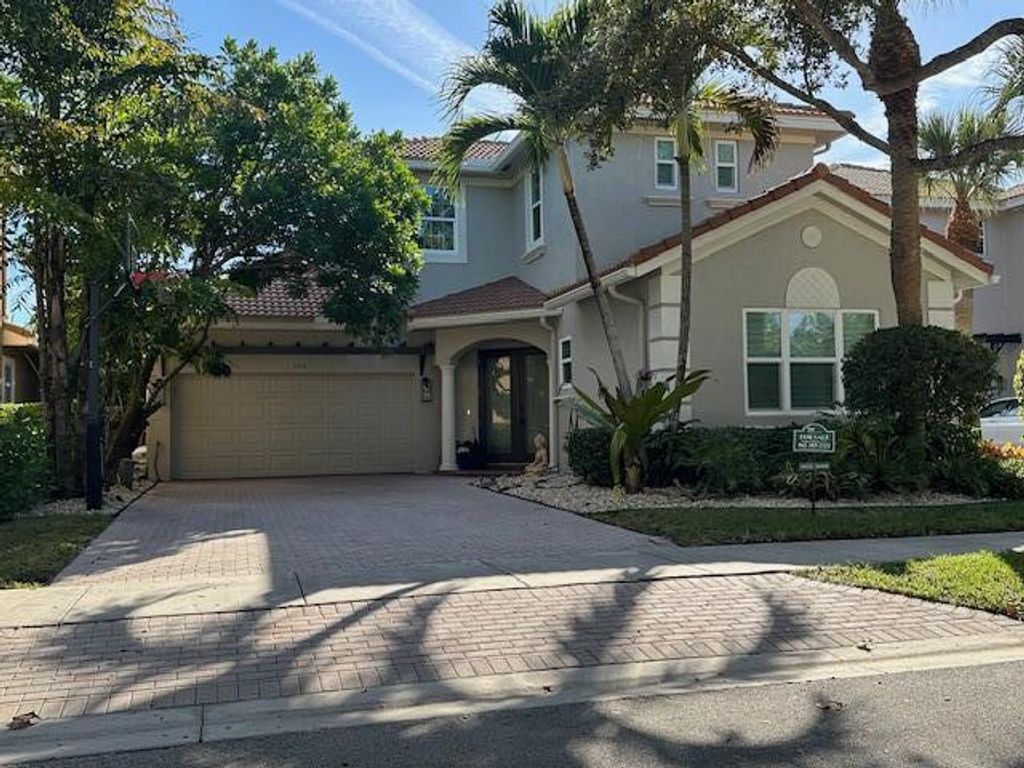 104 Via Azurra, Jupiter, FL 33458