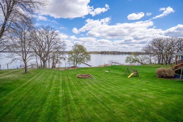 5979 24th Street NE, Willmar, MN 56201