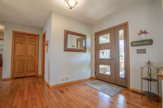 5979 24th Street NE, Willmar, MN 56201