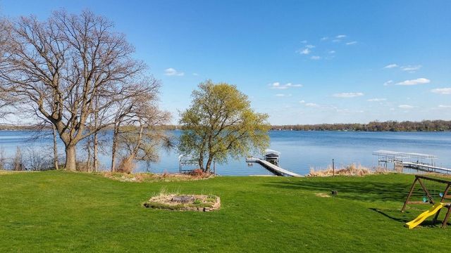 5979 24th Street NE, Willmar, MN 56201