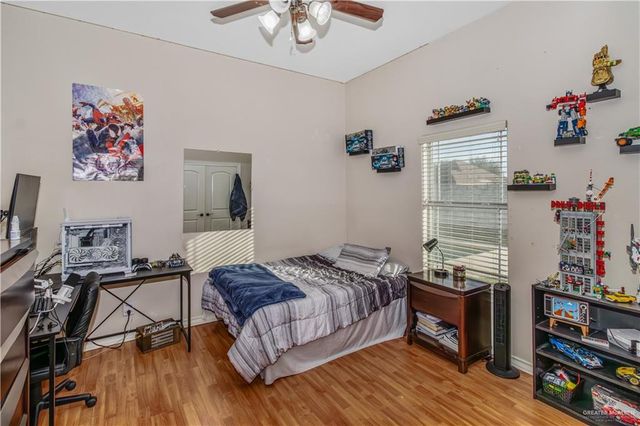 724 S Excalibur Street, Edinburg, TX 78539