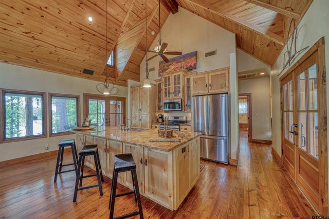 223 Triple S Drive, Mt Vernon, TX 75457