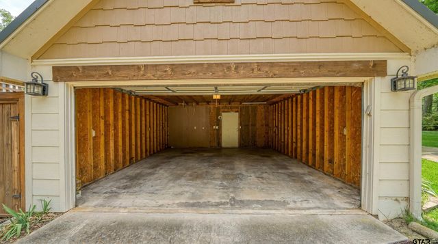 223 Triple S Drive, Mt Vernon, TX 75457