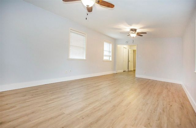 242 S Cumberland Avenue, Russellville, AR 72801