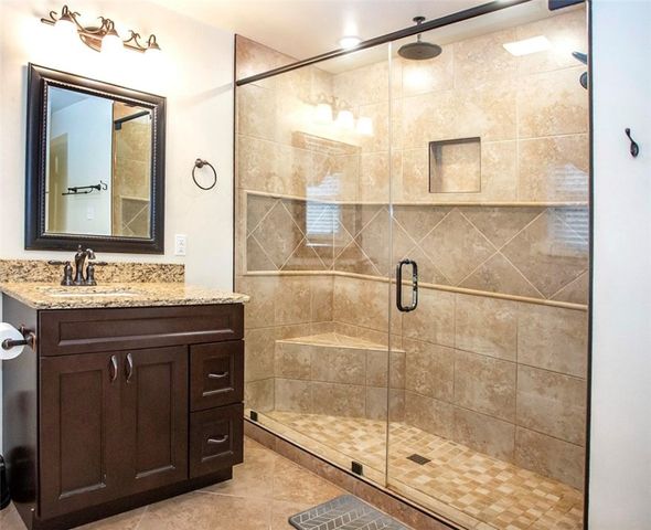 242 S Cumberland Avenue, Russellville, AR 72801